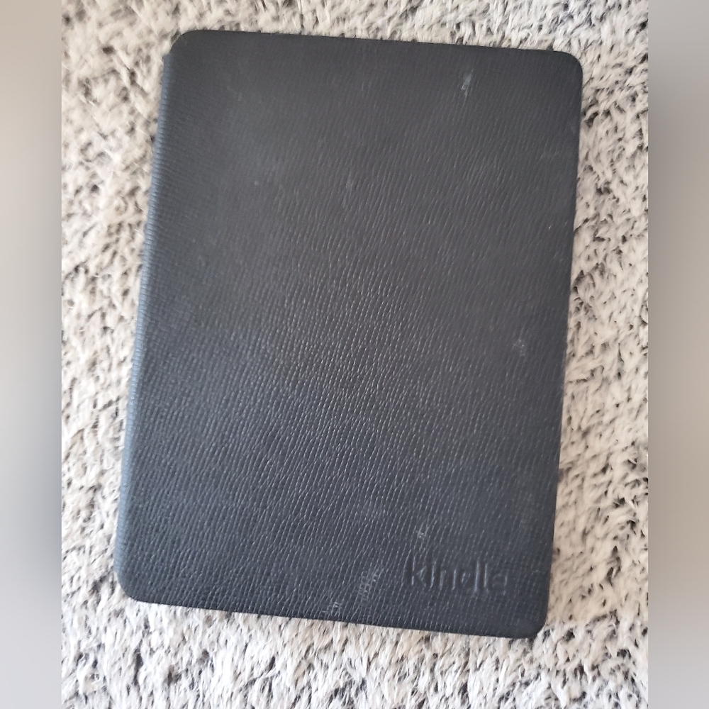 Amazon Kindle Paperwhite 11th Generation - Picture 10 of 12